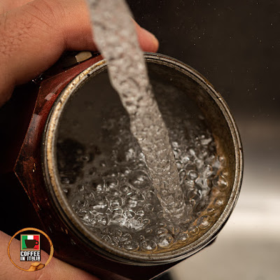 moka pot cleaning with vinegar - boiler