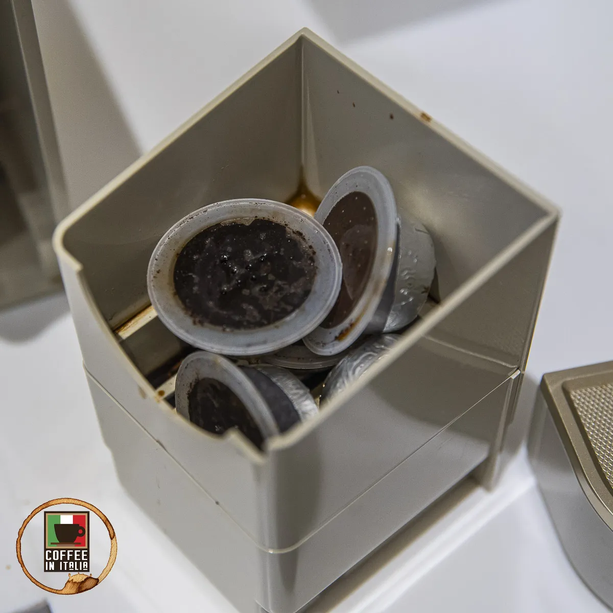 Bialetti Gioia Review - Capsule Reservoir